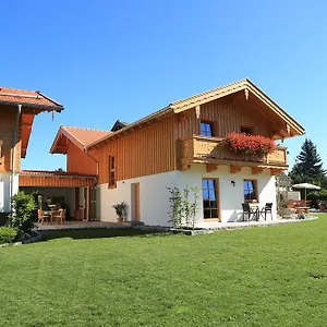 Schweizerhaus Garni *** Weyarn